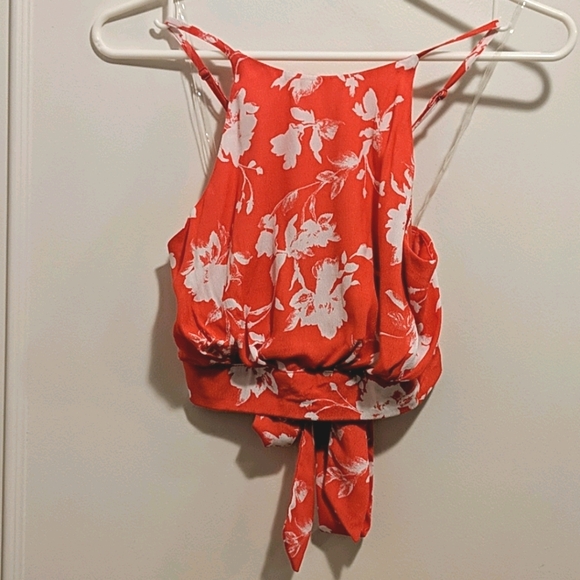 NWT DO+BE Floral Tie Back Halter Crop Top - Picture 1 of 6